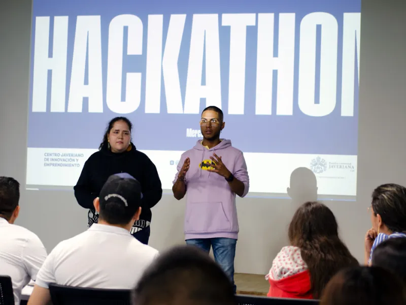 Hackaton, una experiencia de innovación colaborativa con empresas que le apuesta a metodologías de enseñanza de clase mundial