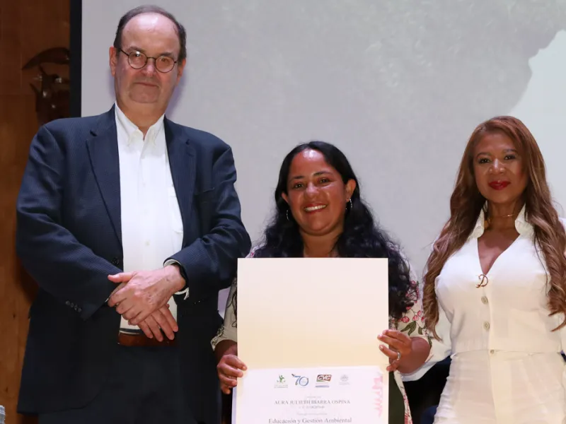 La Javeriana Cali clausura la tercera versión del Diplomado Tesos por el Ambiente con un emotivo reconocimiento a la CVC